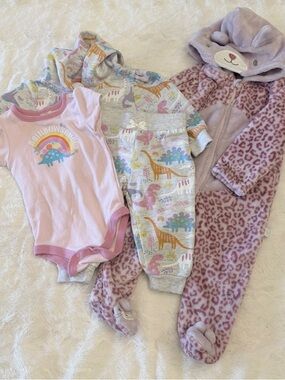 Kids Headquarters Dinosaur 3 pc Set & Duck Duck Goose SUPER SOFT Bear Zipper DBB